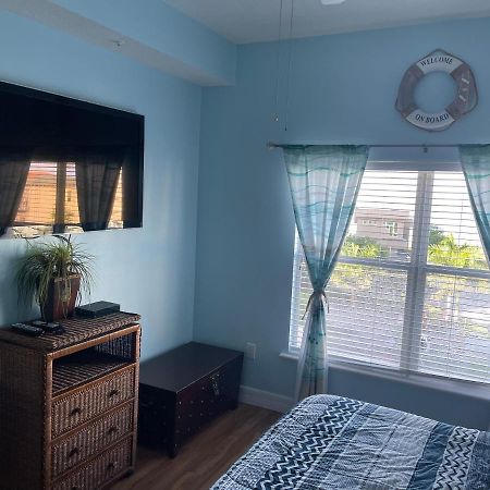 Gulf Coast Gold Private Condo - 2Bed, 2Bath, Sleep 6, Across Street From Beach, Balcony Views Of Sunsets, Beach & Gulf, Pool, Gym St. Pete Beach Exterior photo