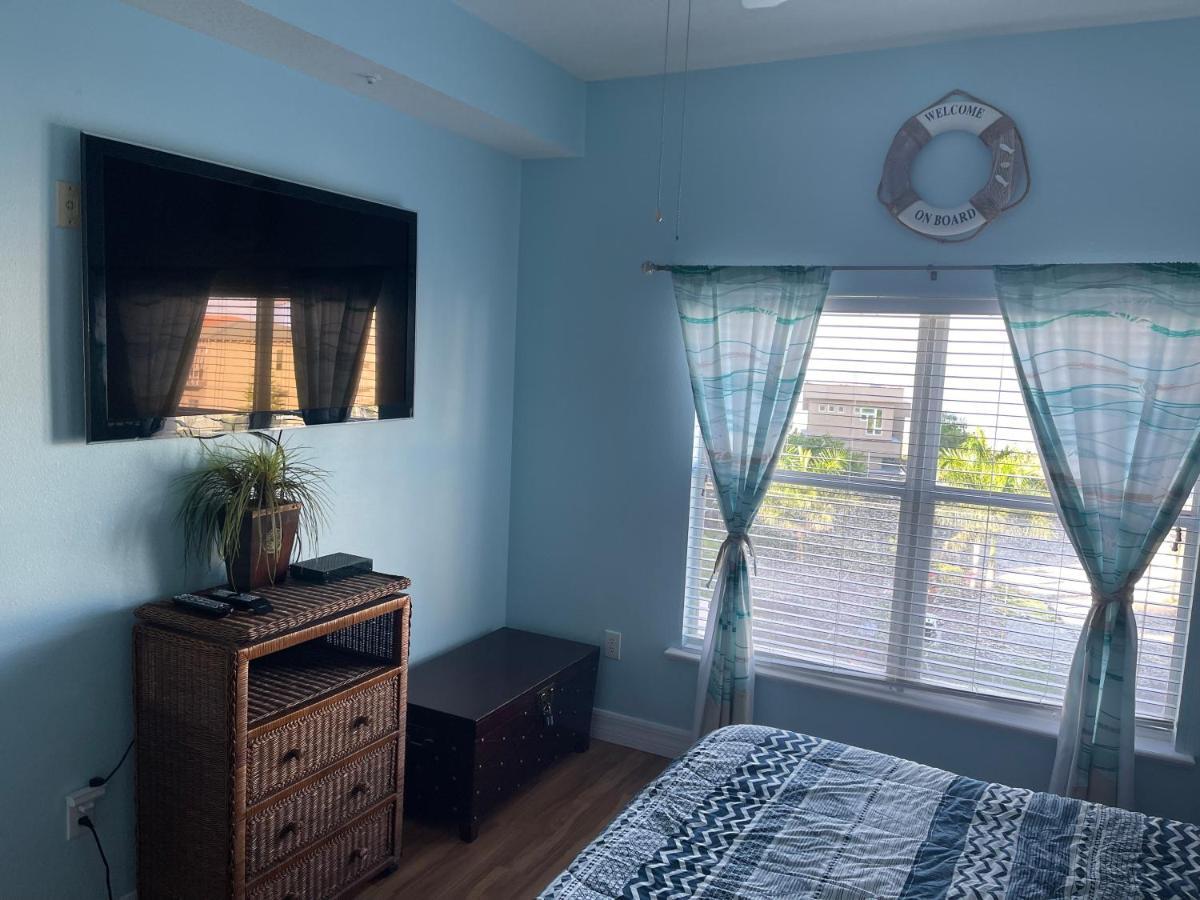 Gulf Coast Gold Private Condo - 2Bed, 2Bath, Sleep 6, Across Street From Beach, Balcony Views Of Sunsets, Beach & Gulf, Pool, Gym St. Pete Beach Exterior photo